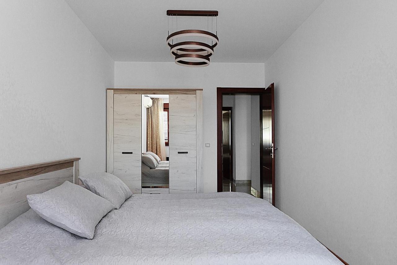 Three Bedroom Spacious Apartment Anatolia Budva Buitenkant foto
