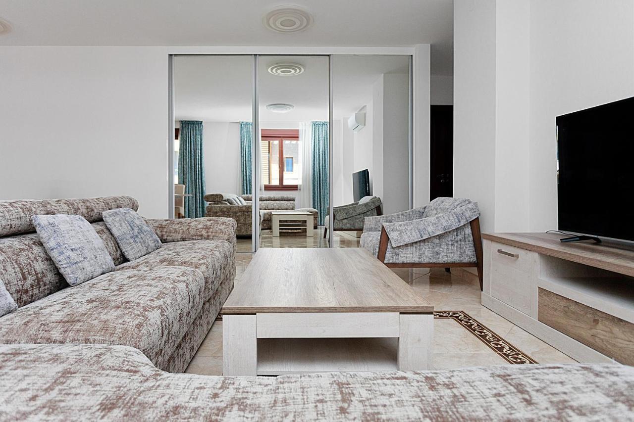 Three Bedroom Spacious Apartment Anatolia Budva Buitenkant foto