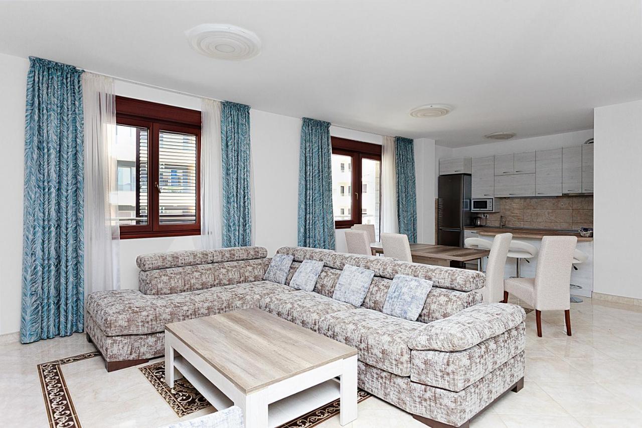 Three Bedroom Spacious Apartment Anatolia Budva Buitenkant foto